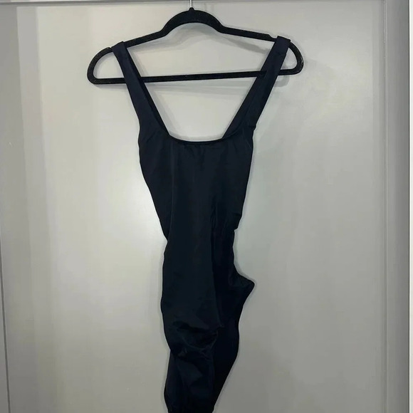 NWT Andie The Tulum One Piece Swimsuit Black Size Large - Picture 4 of 6